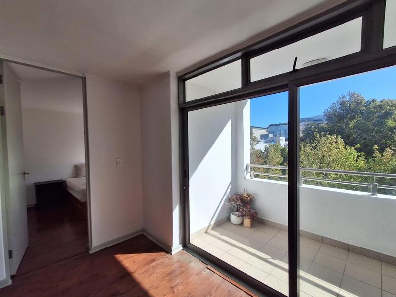 2 Bedroom Property for Sale in Claremont Upper Western Cape